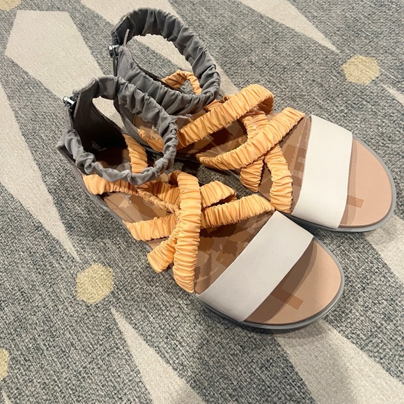 Sorel Ella II Ankle Strap Sandals Size 7 Peach Gray White - Picture 3 of 7